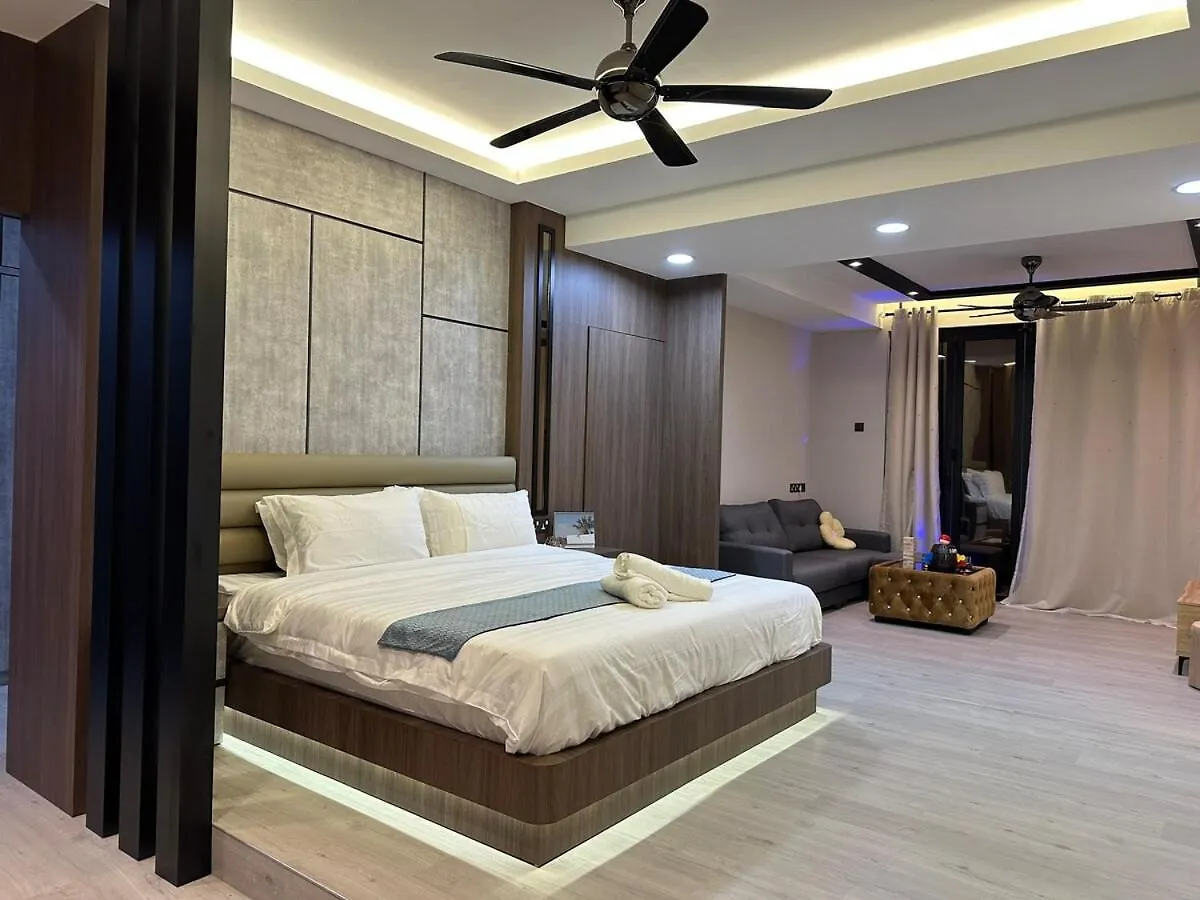 הוילה Malacca New ! Ktv , Arcade , Tv Box ,Town Area 15 Pax 0*,