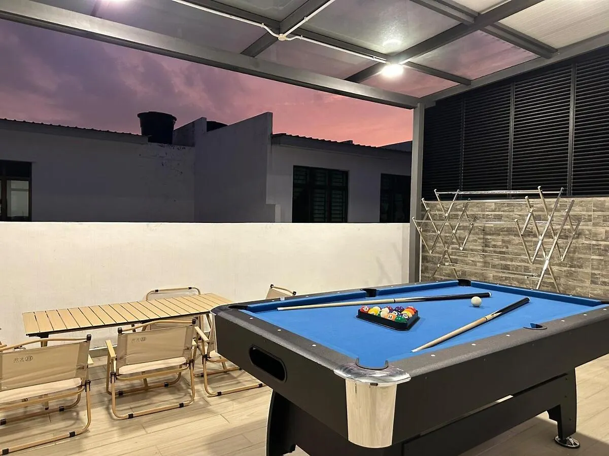 בית נופש הוילה Malacca New ! Ktv , Arcade , Tv Box ,Town Area 15 Pax מלזיה